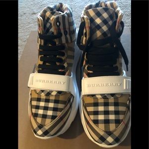 Burberry sneakers